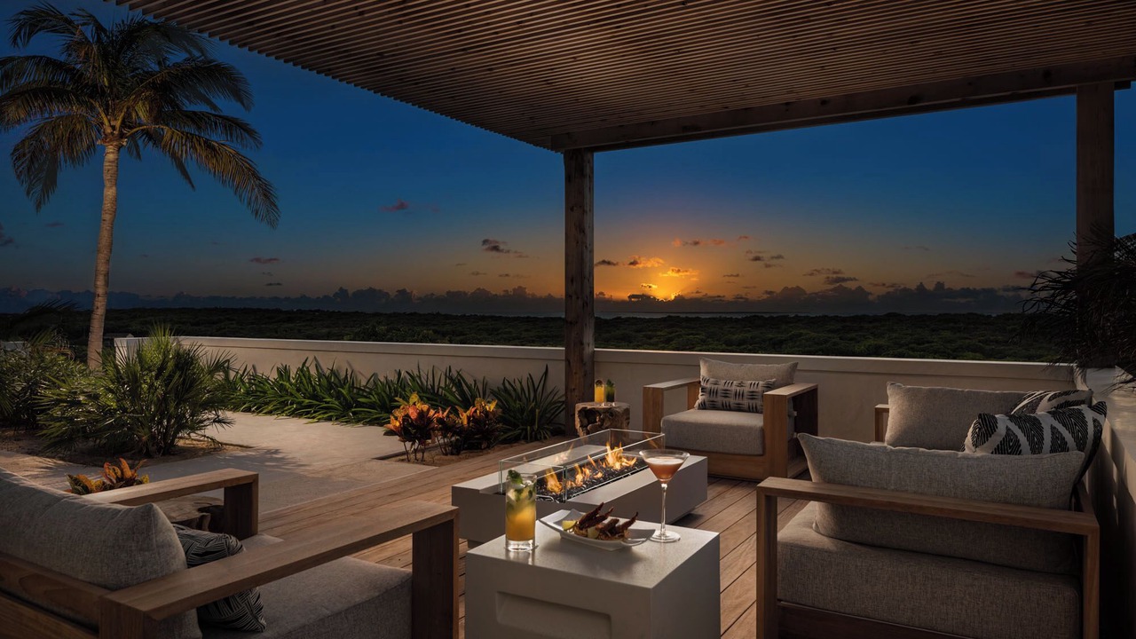 Photo of Patio Balcony in Big Ambergris Cay
