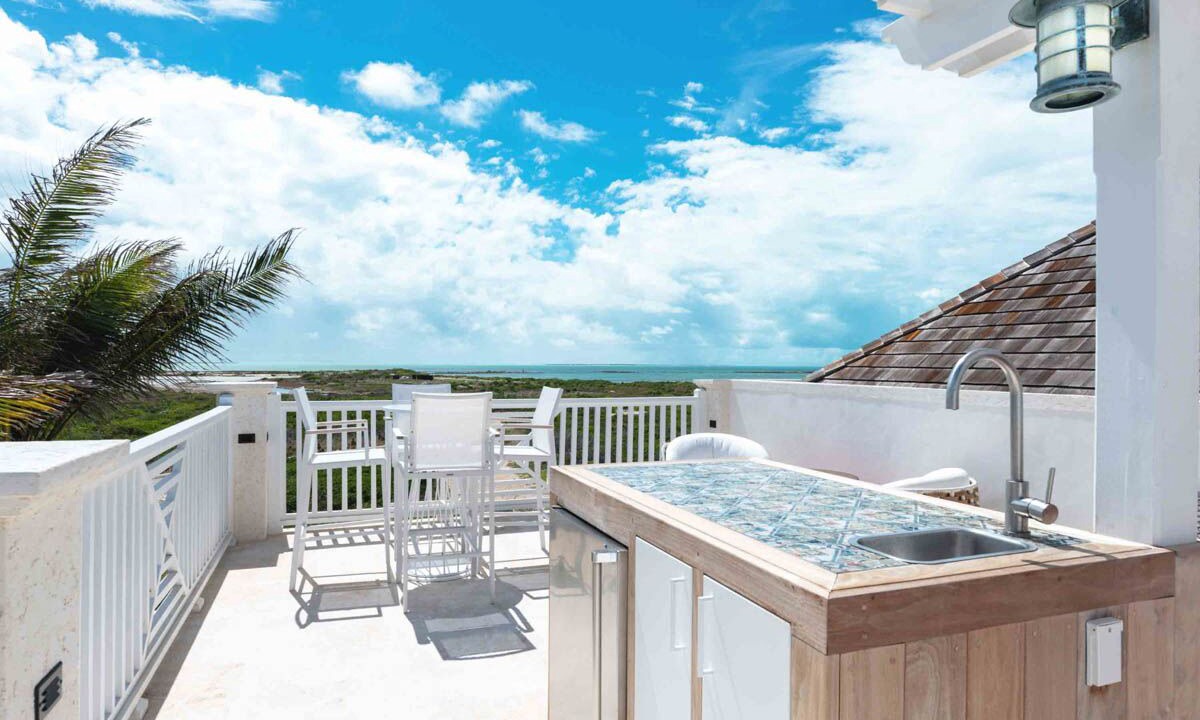 Photo of Patio Balcony in Big Ambergris Cay