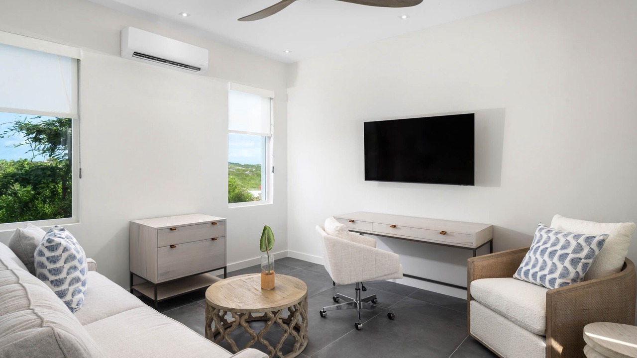 Photo of Livingroom in Big Ambergris Cay