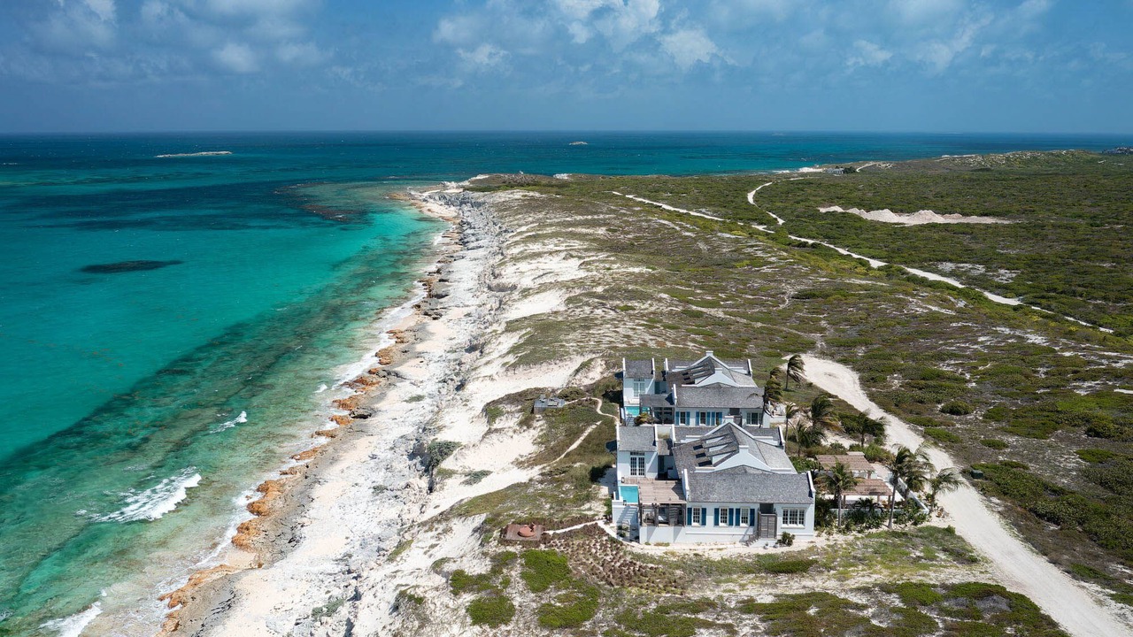 Photo of Others in Big Ambergris Cay