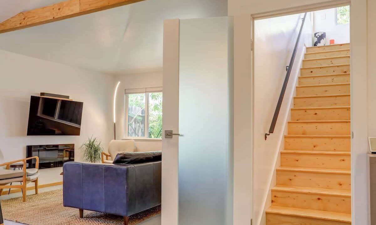 Photo of Livingroom in Westside Santa Cruz