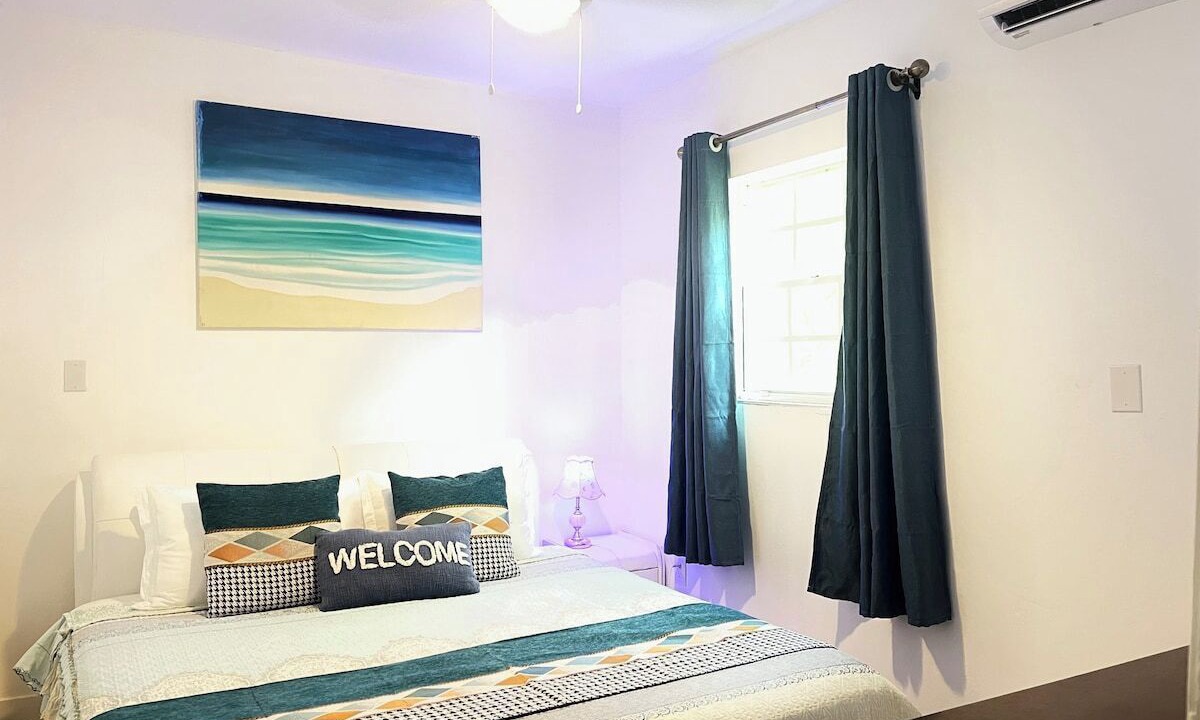 Photo of Bedroom in Venetian Road Settlement