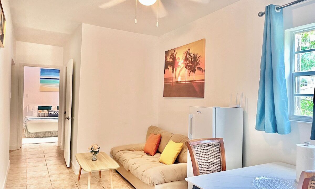 Photo of Livingroom in Venetian Road Settlement