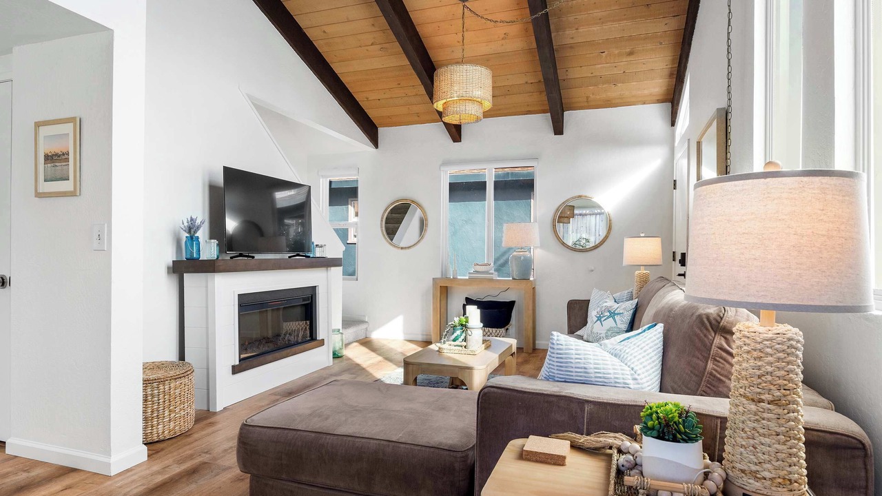 Photo of Livingroom in Eastside Santa Cruz