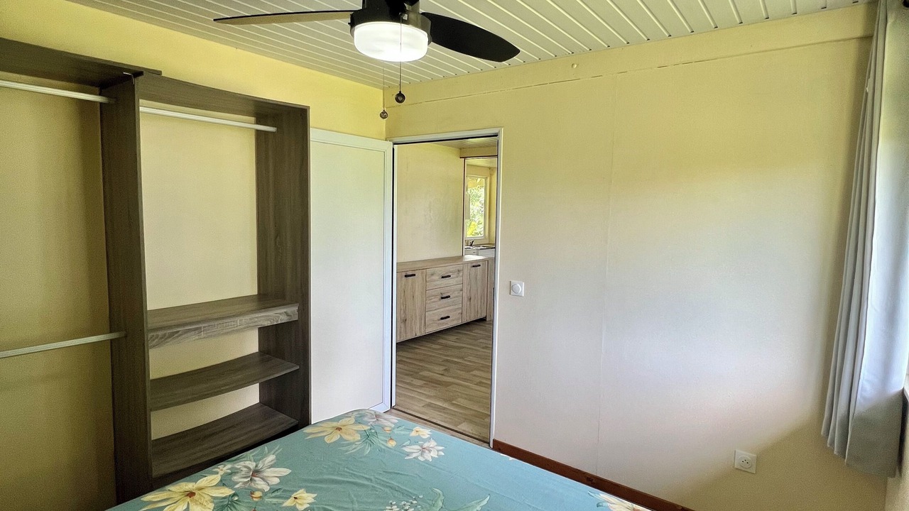 Photo of Bedroom in Teahupoo