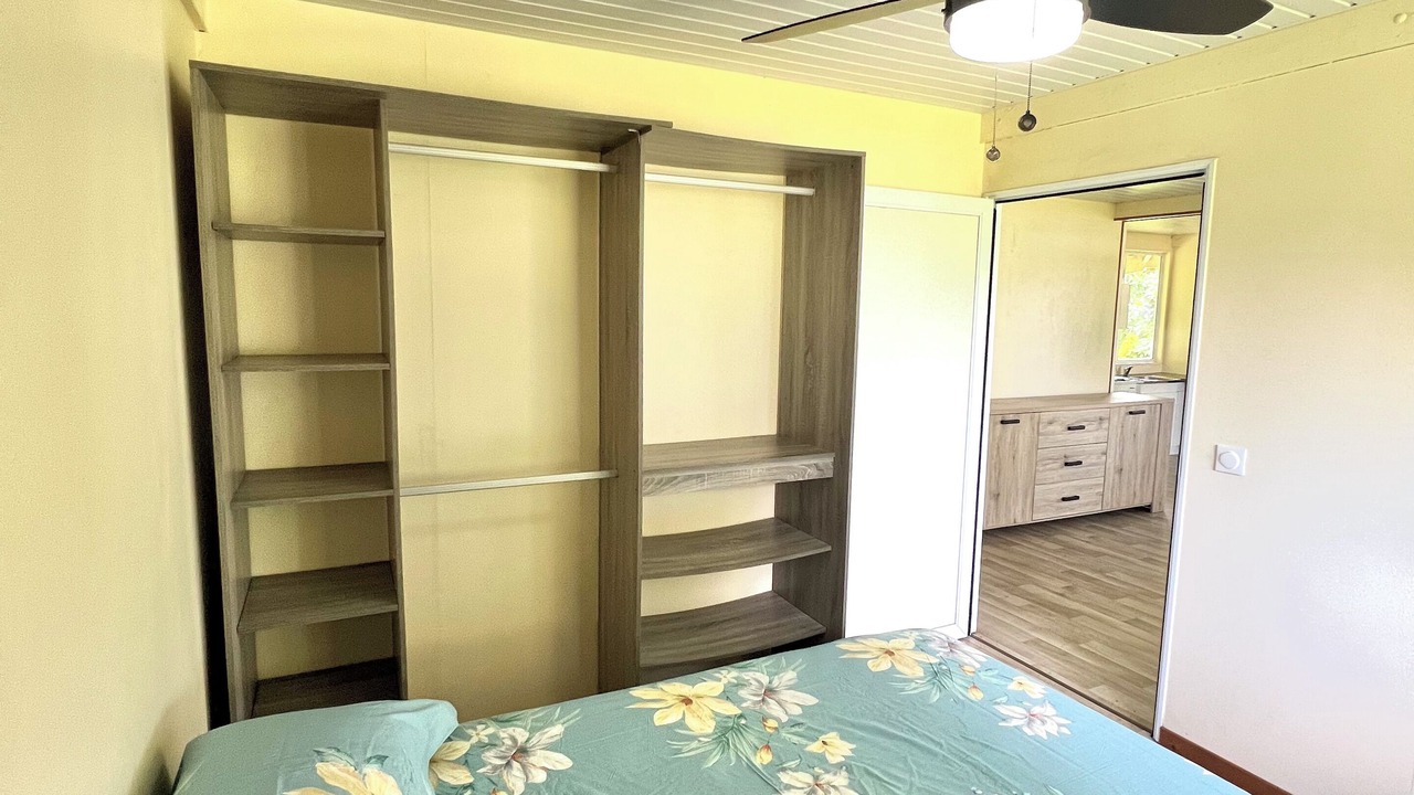 Photo of Bedroom in Teahupoo
