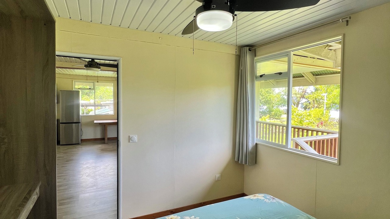 Photo of Bedroom in Teahupoo