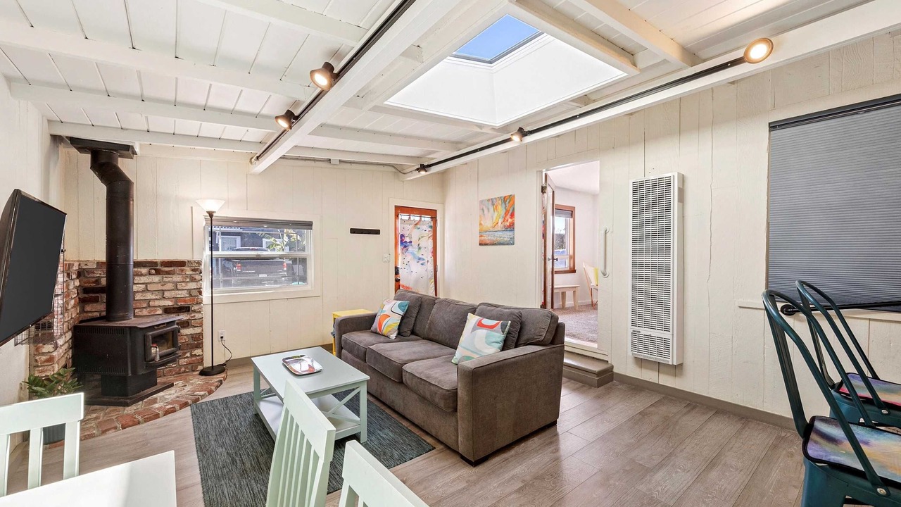 Photo of Bedroom in Opal Cliffs
