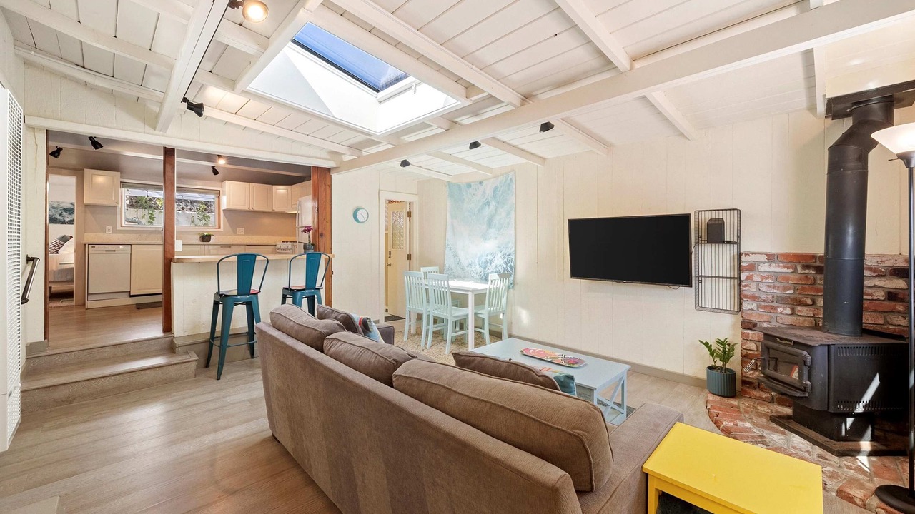 Photo of Bedroom in Opal Cliffs