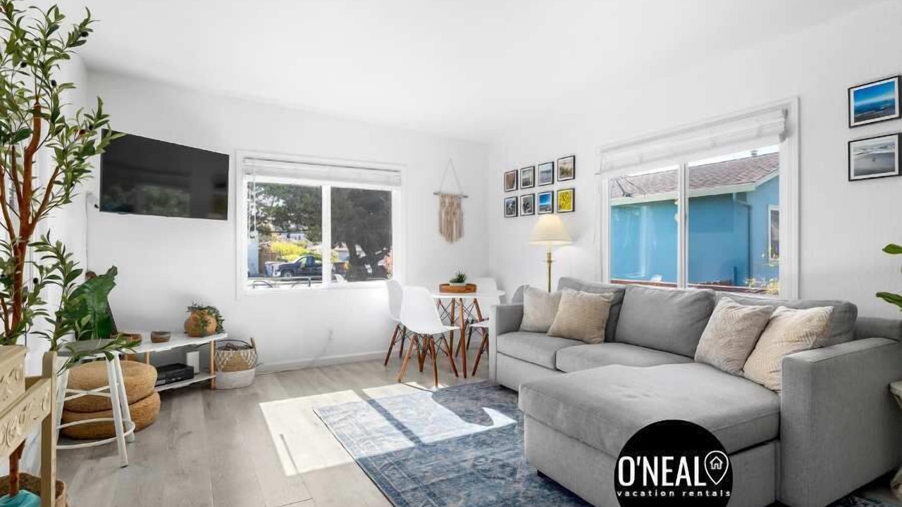 Photo of Livingroom in Eastside Santa Cruz