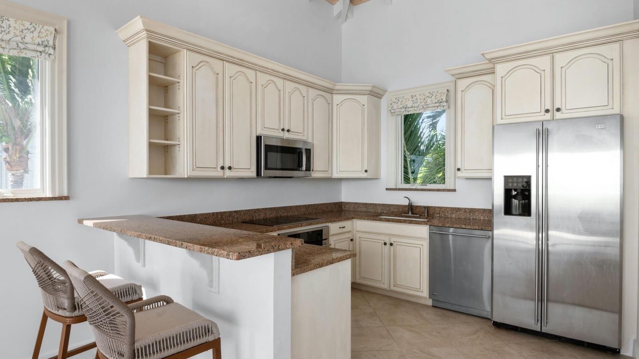 Photo of Kitchen in Long Bay Hills