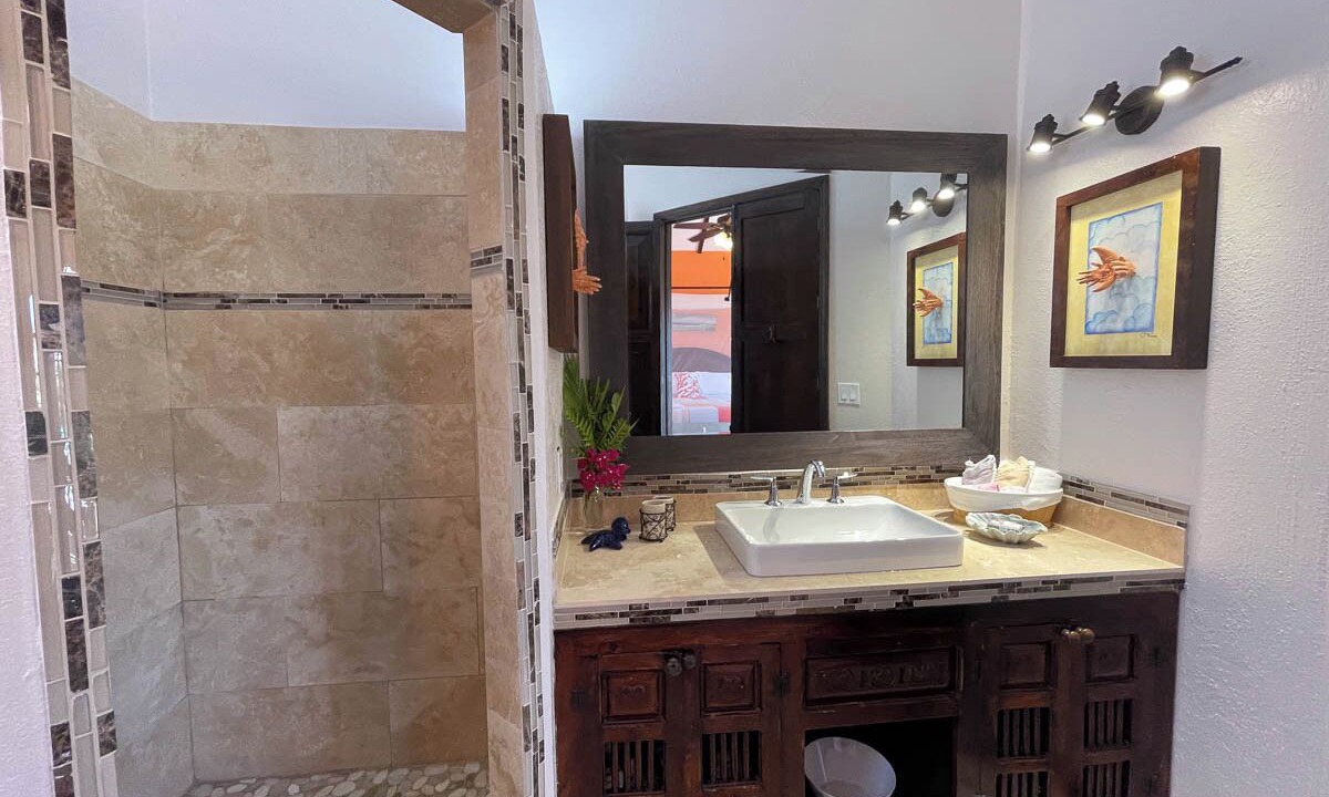 Photo of Bathroom in Leeward Settlement