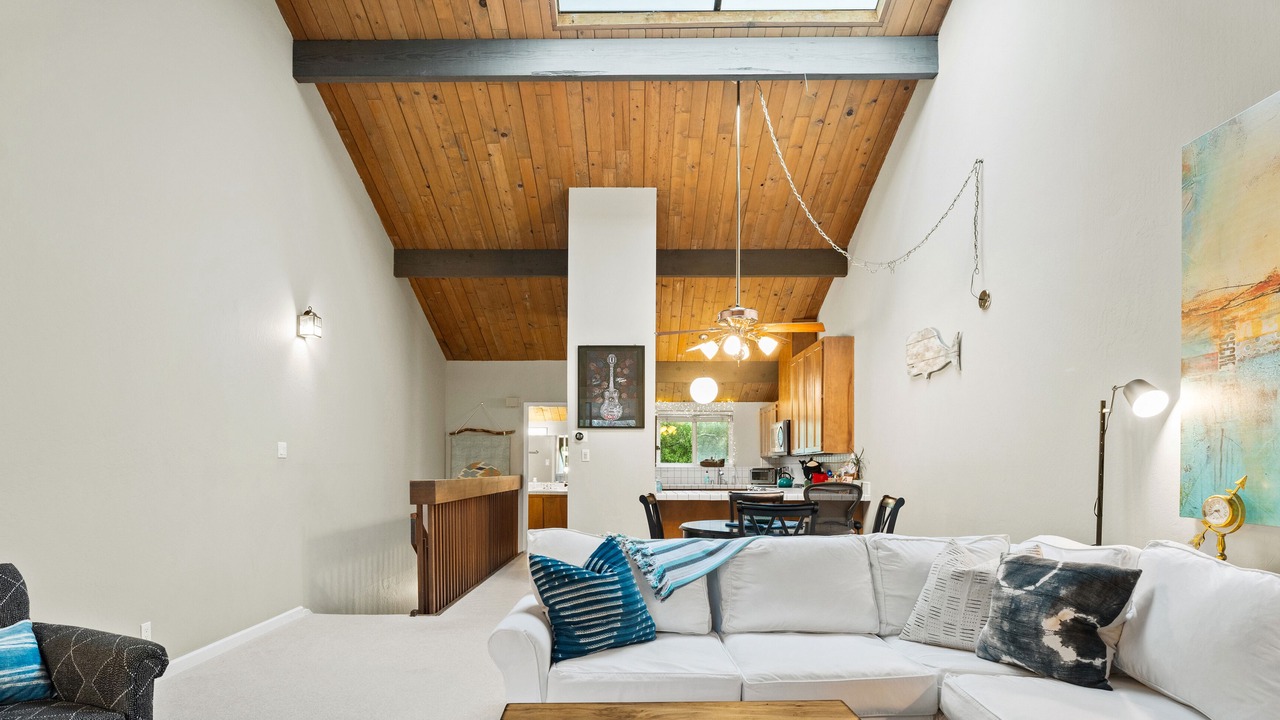 Photo of Livingroom in Eastside Santa Cruz