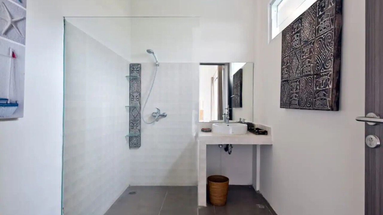 Photo of Bathroom in Dyanapura