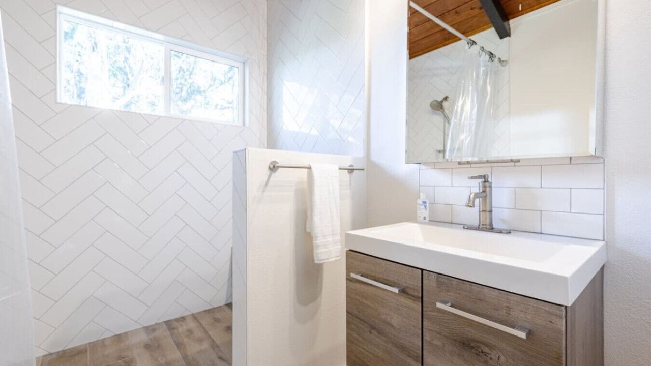 Photo of Bathroom in Amesti
