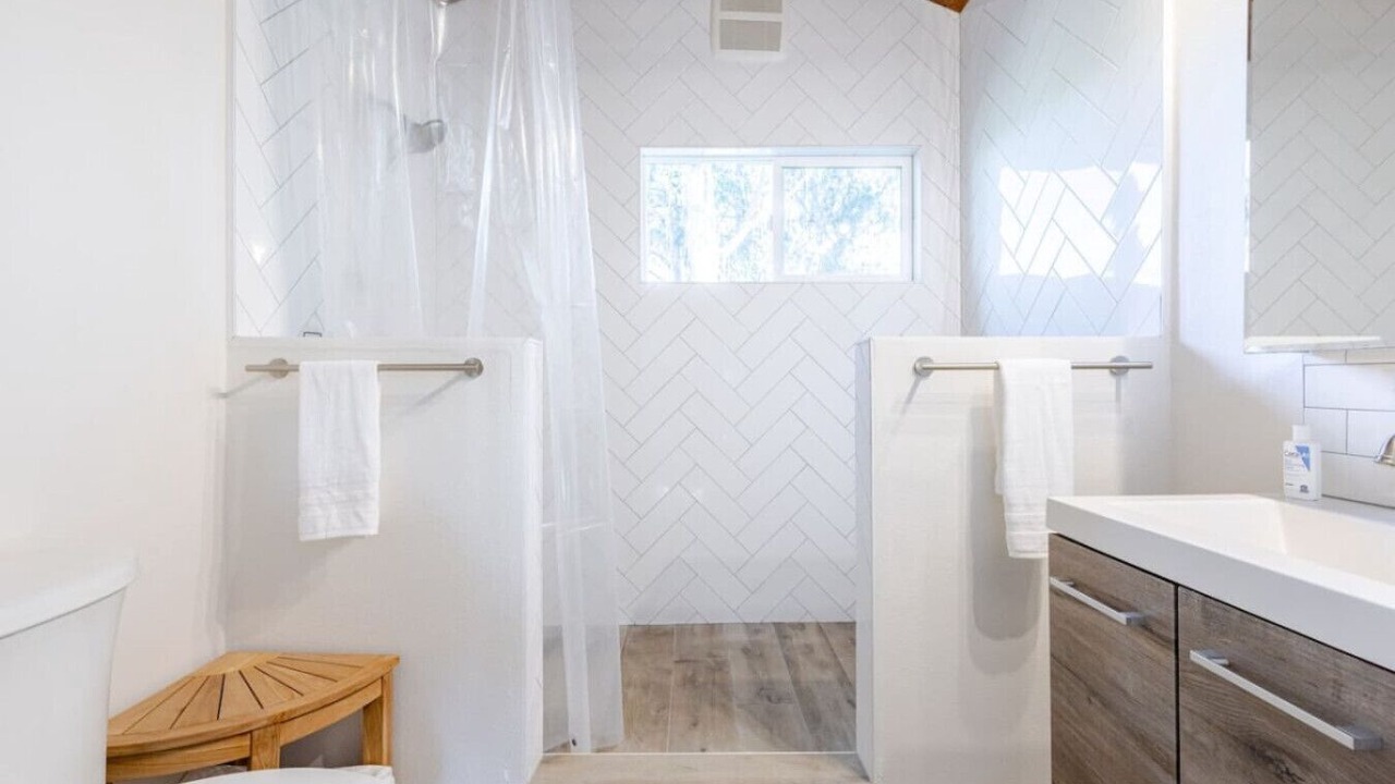 Photo of Bathroom in Amesti