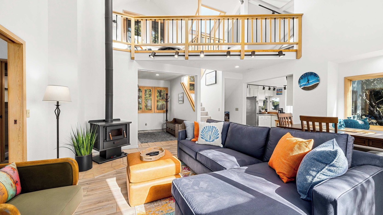 Photo of Livingroom in Eastside Santa Cruz