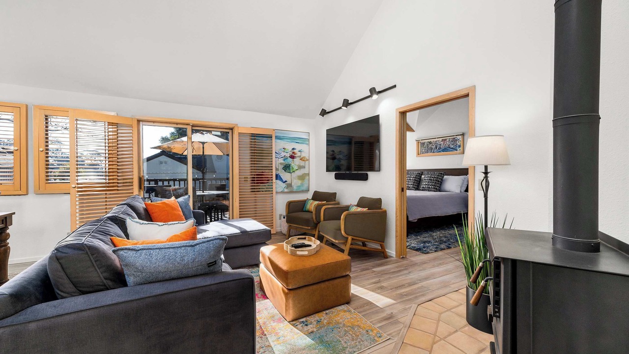 Photo of Livingroom in Eastside Santa Cruz