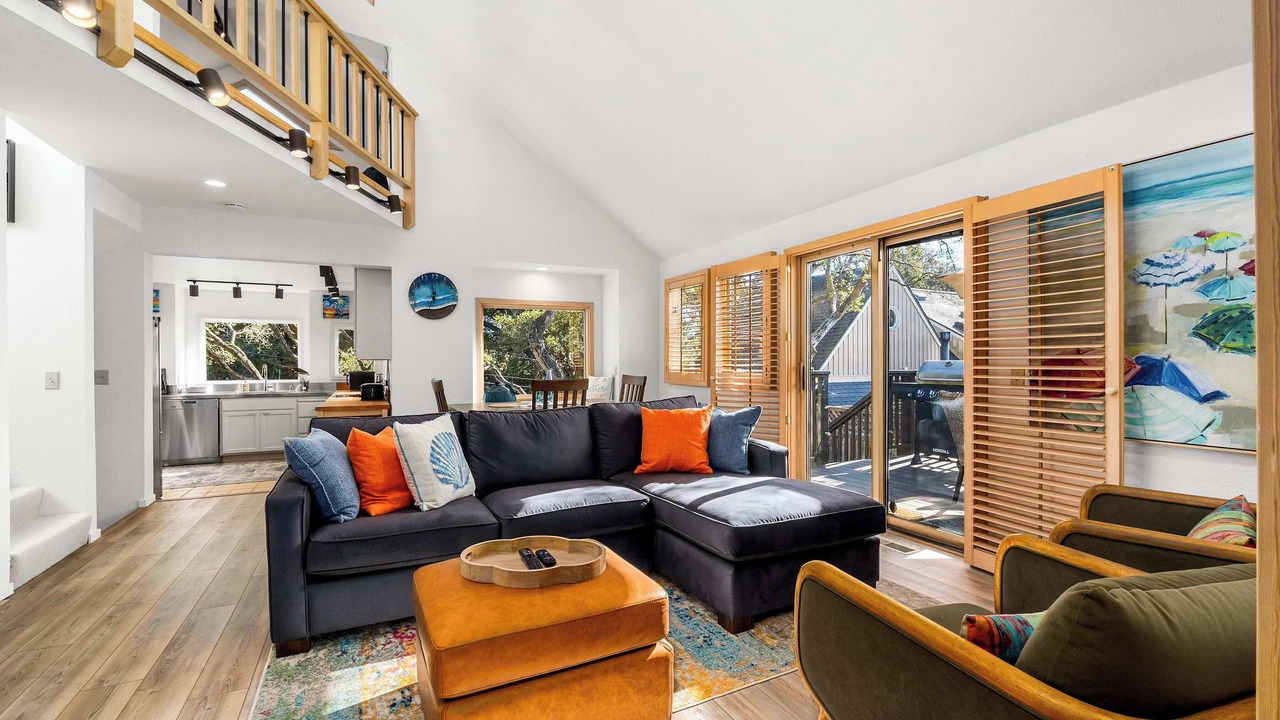 Photo of Livingroom in Eastside Santa Cruz