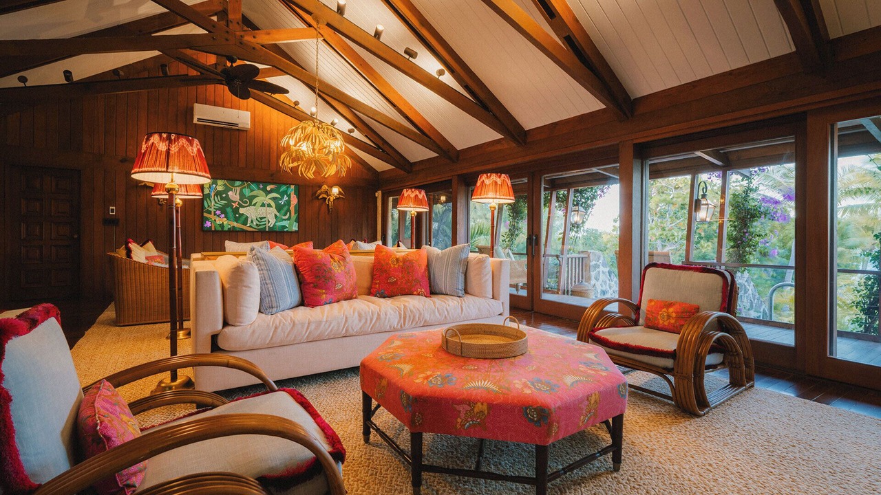 Photo of Livingroom in Leeward Settlement