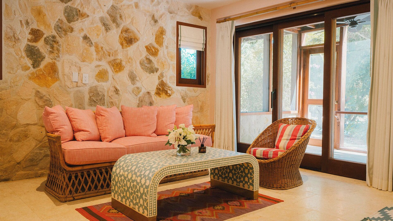 Photo of Livingroom in Leeward Settlement