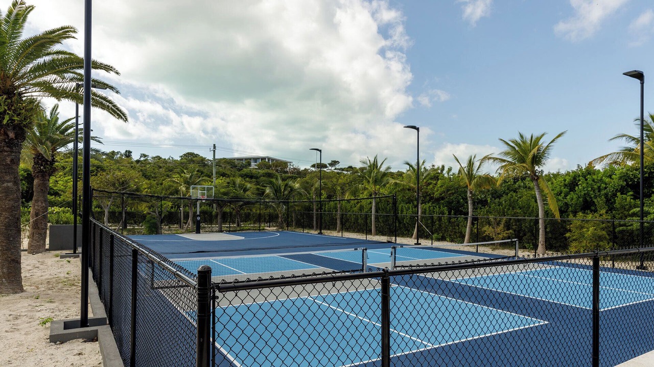 Photo of Others in Grace Bay West