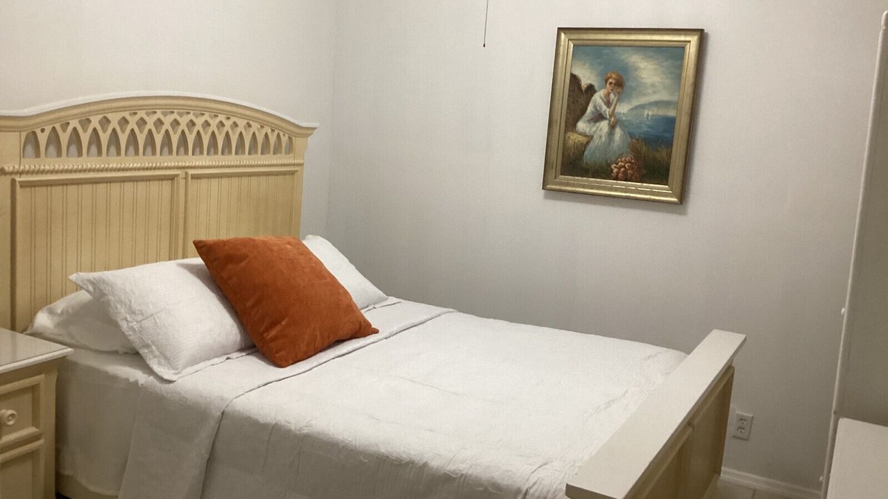 Photo of Bedroom in Cockburn Town