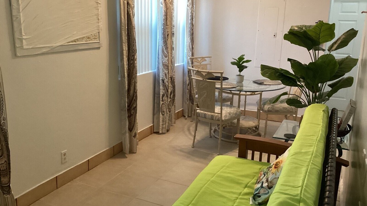 Photo of Livingroom in Cockburn Town