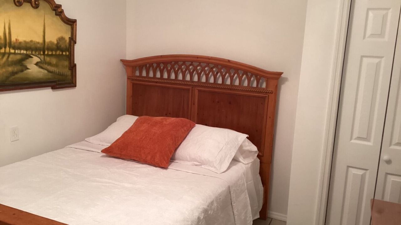 Photo of Bedroom in Cockburn Town