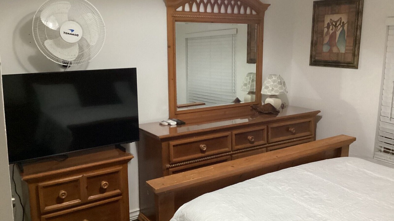 Photo of Bedroom in Cockburn Town
