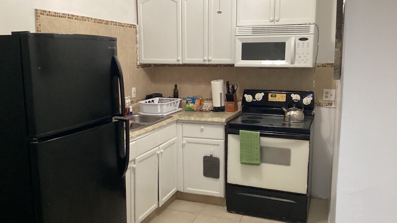 Photo of Kitchen in Cockburn Town