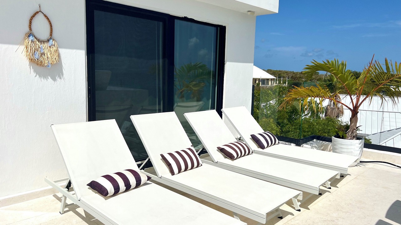 Photo of Patio Balcony in Middle Caicos