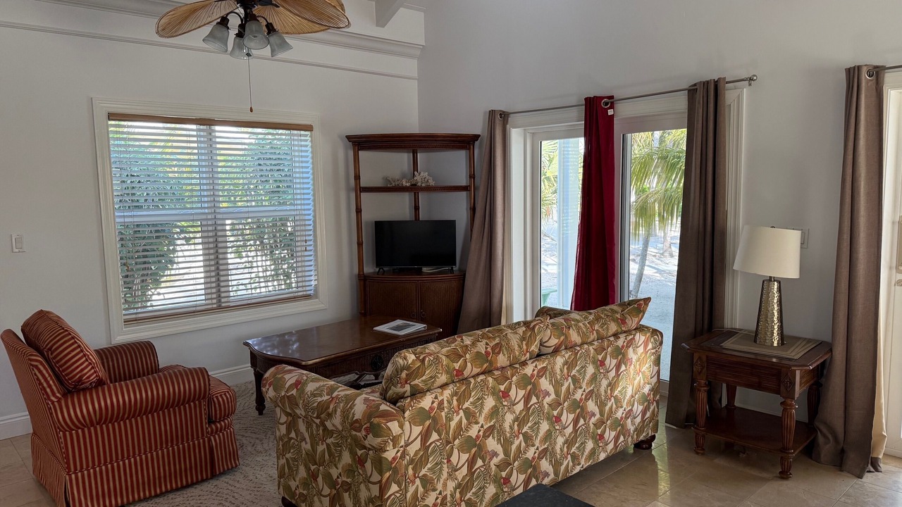 Photo of Livingroom in Sandy Point