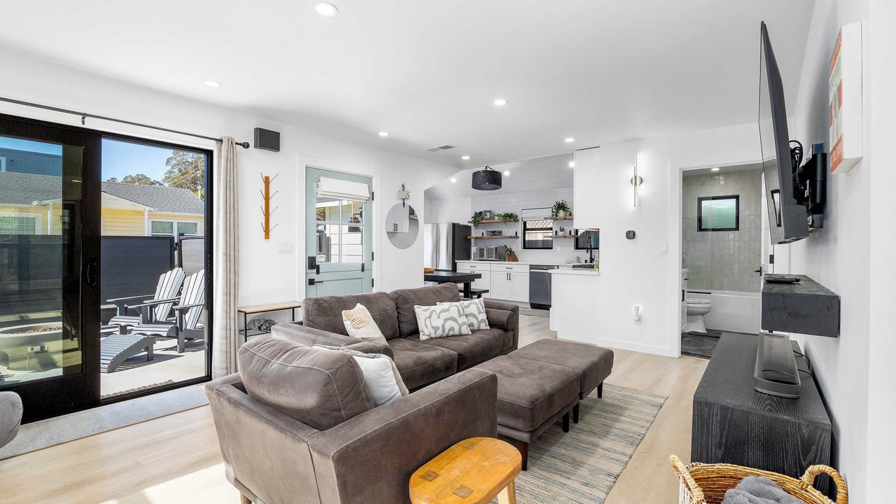 Photo of Livingroom in Eastside Santa Cruz