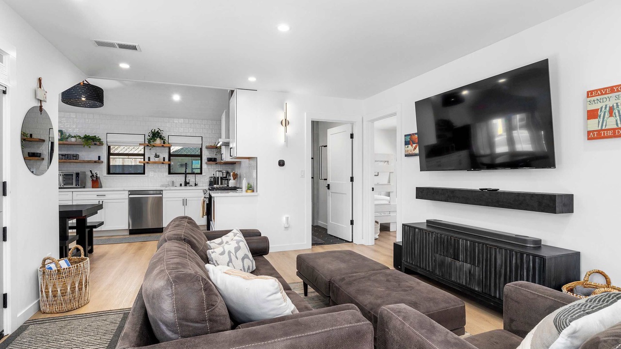Photo of Livingroom in Eastside Santa Cruz