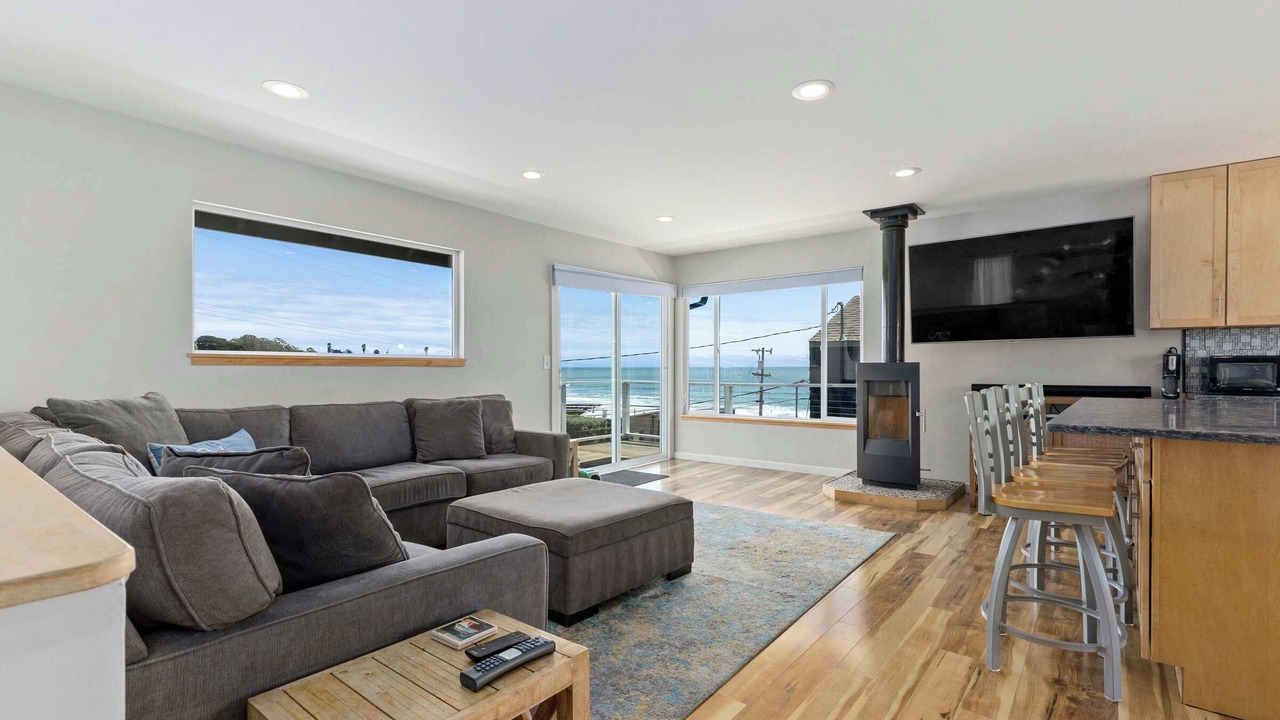 Photo of Livingroom in Eastside Santa Cruz