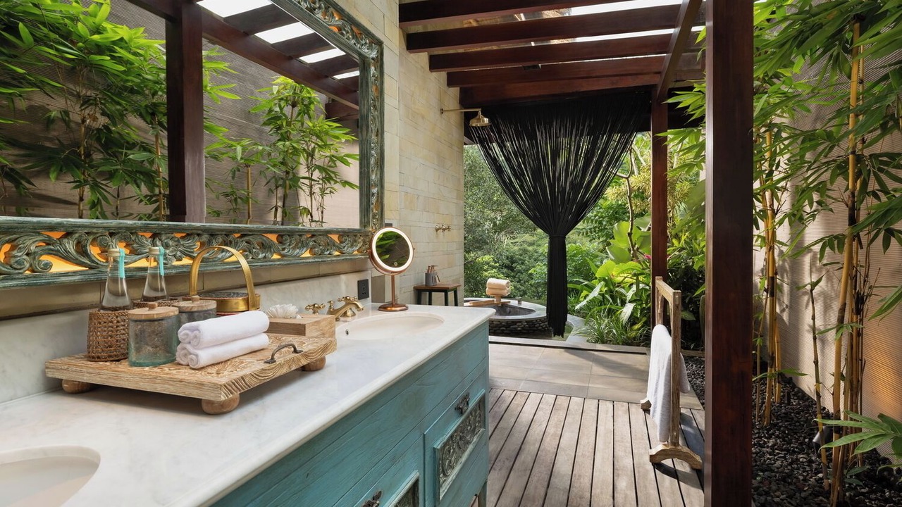 Photo of Bathroom in Buahan
