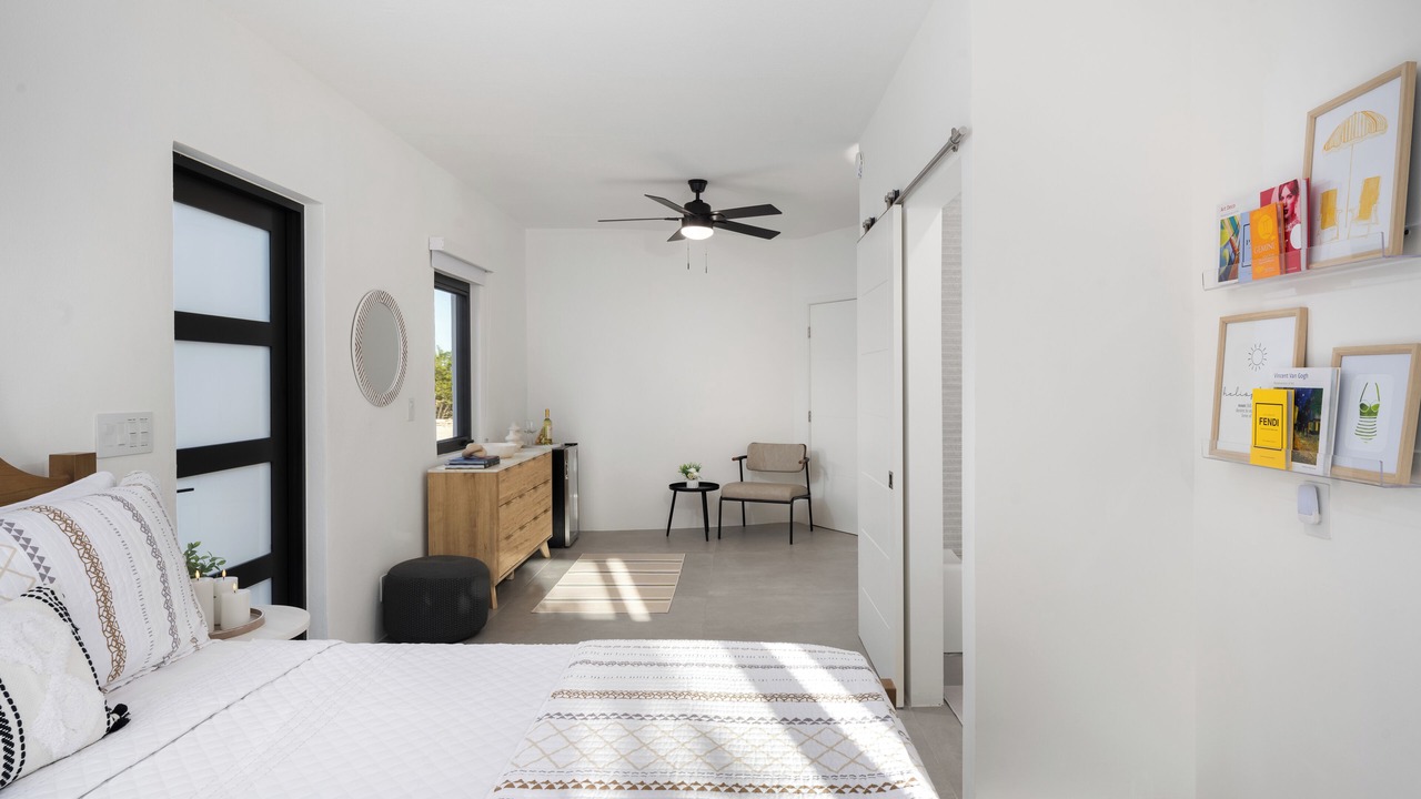 Photo of Bedroom in Venetian Road Settlement