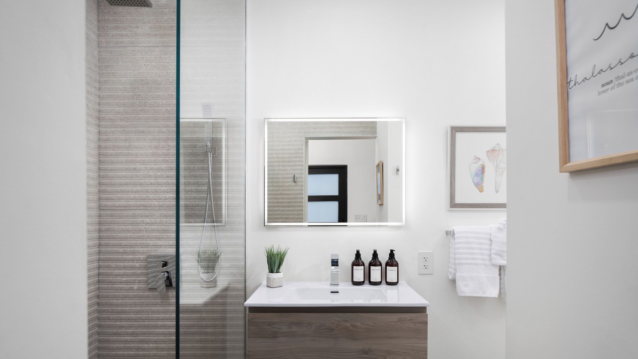 Photo of Bathroom in Venetian Road Settlement