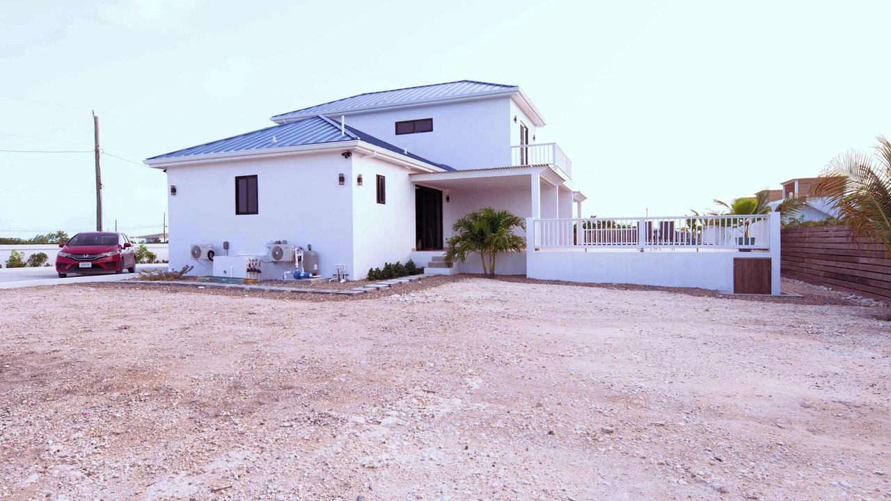 Photo of Others in Leeward Settlement