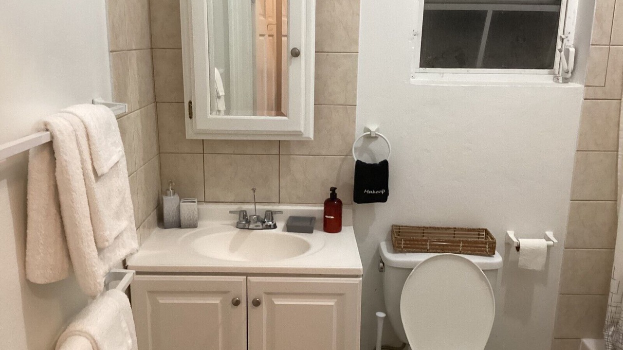 Photo of Bathroom in Cockburn Town