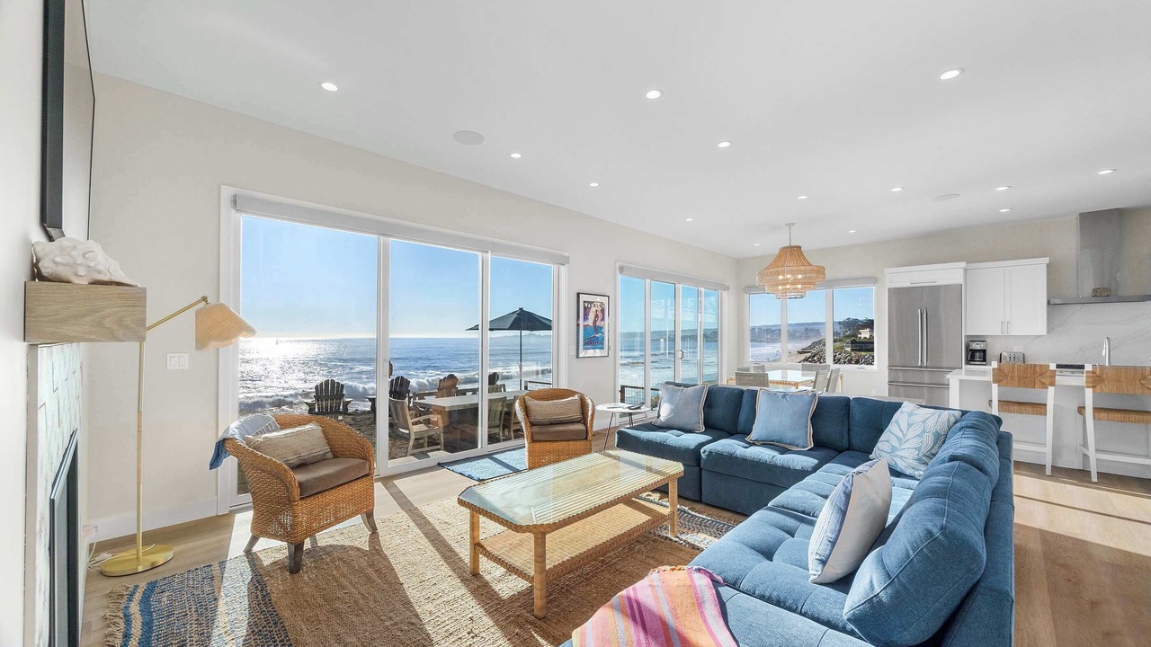 Photo of Livingroom in Opal Cliffs