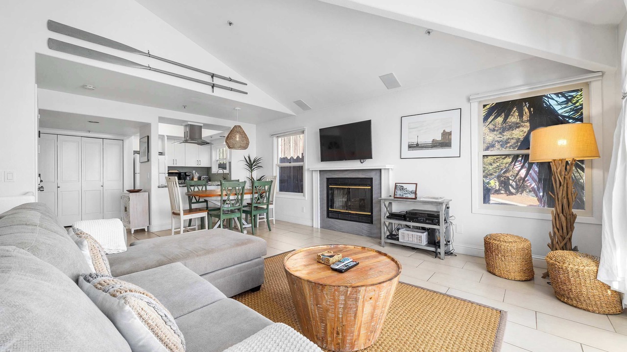 Photo of Livingroom in Capitola