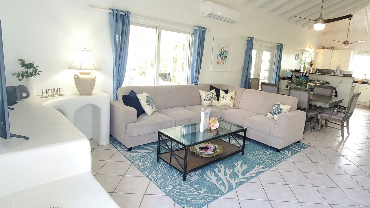 Photo of Livingroom in Middle Caicos
