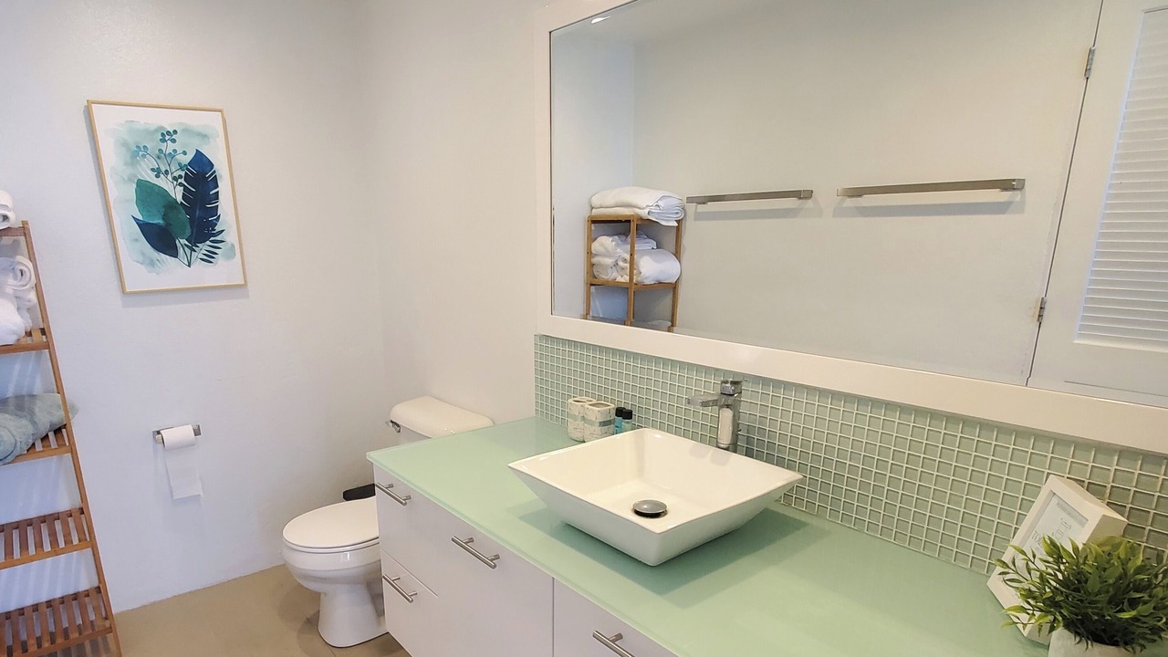 Photo of Bathroom in Middle Caicos