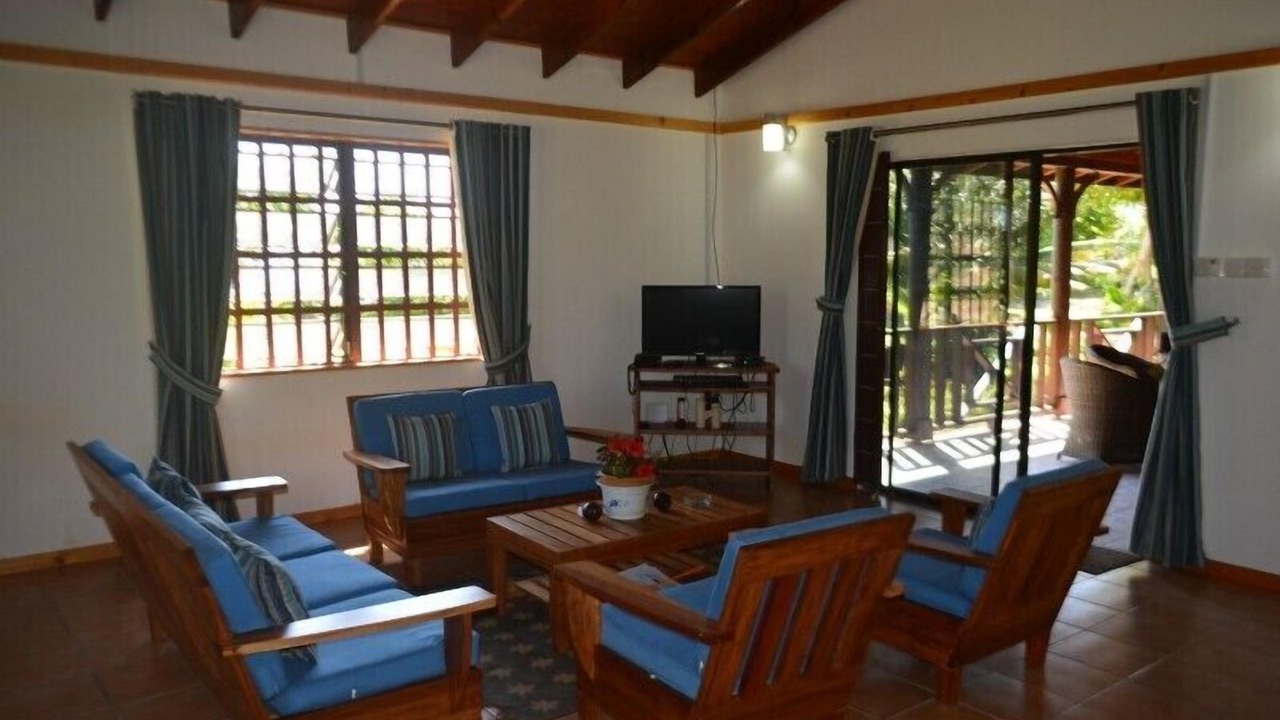 Photo of Livingroom in Praslin Island