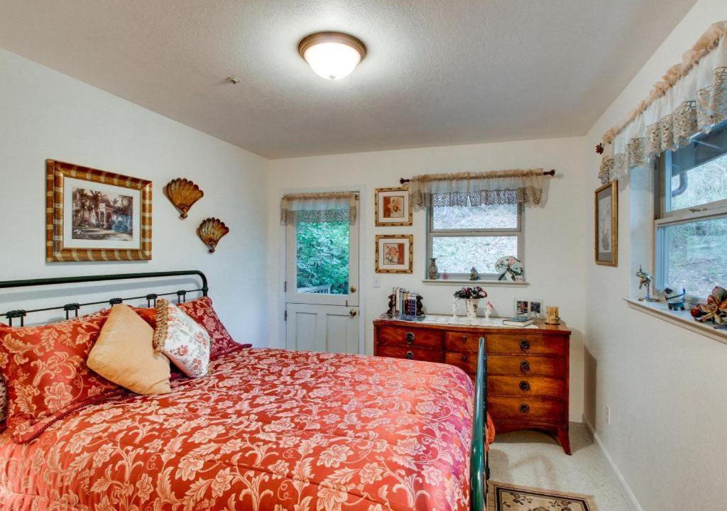 Photo of Bedroom in Felton