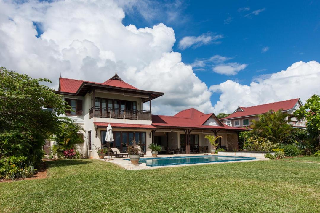 Photo of Buildings in Eden Island