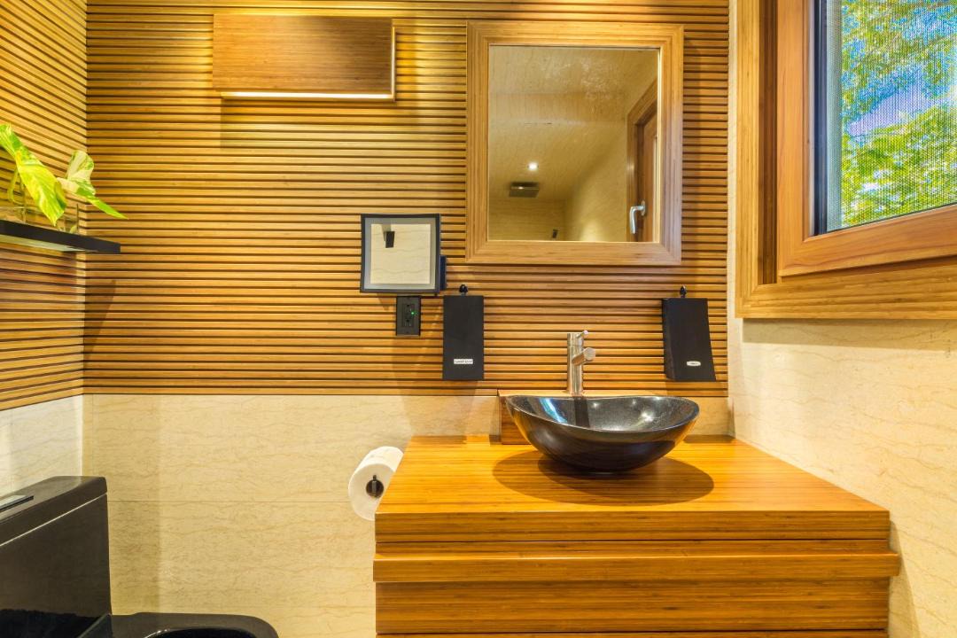 Photo of Bathroom in Venetian Road Settlement