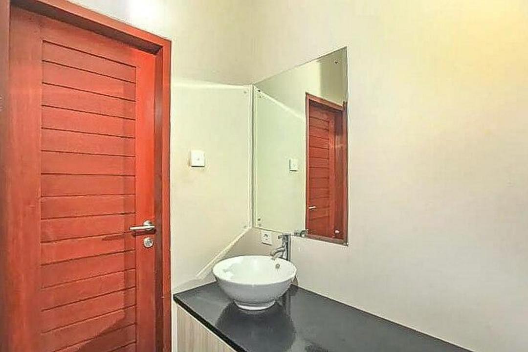Photo of Bathroom in Sunset Road